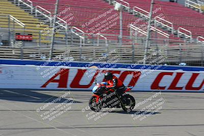 media/Aug-27-2022-Fastrack Riders (Sat) [[c588535105]]/Level 1/Session 1 Start Finish/